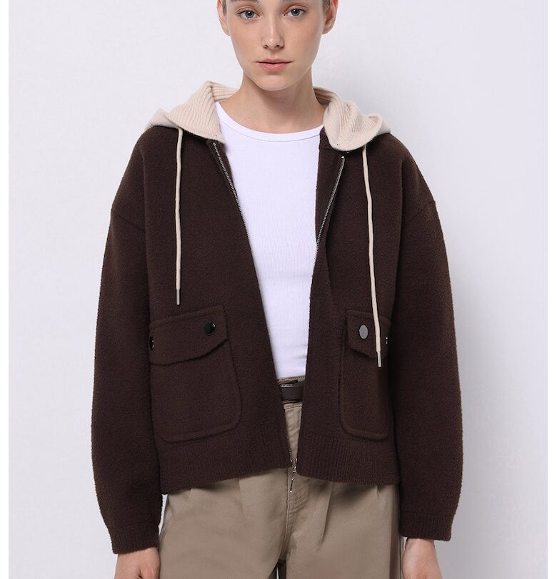 Яке с джобове с капаче COLINS