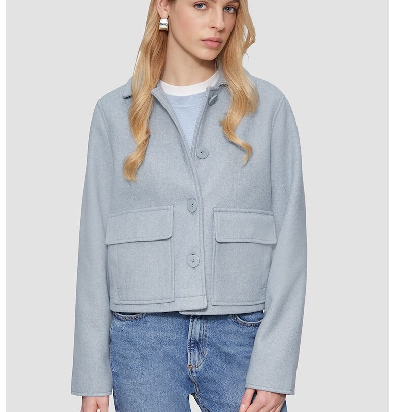 Яке с джобове с капаче QS