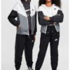 Яке с качулка и джобове с цип Nike