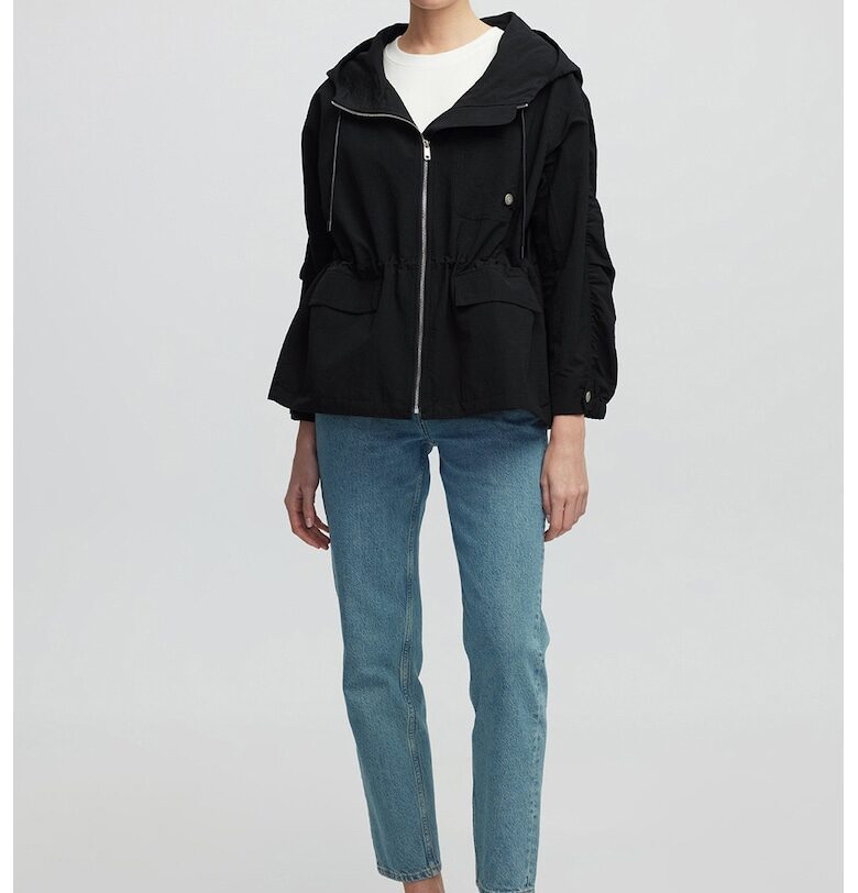 Яке с качулка и регулираща се талия Ipekyol