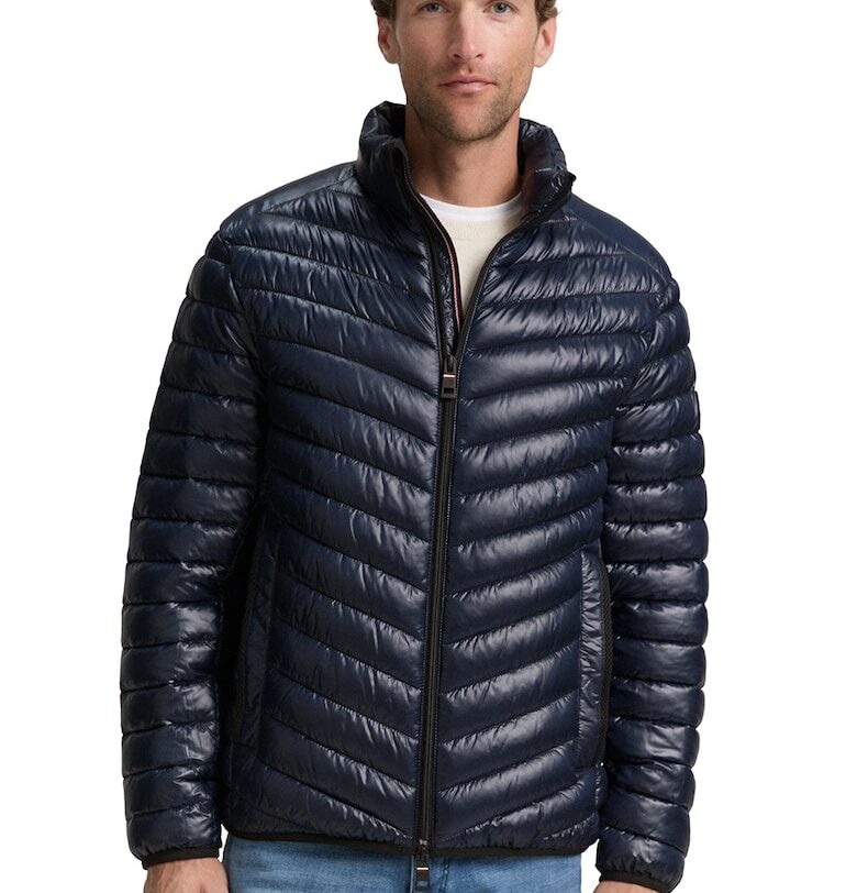 Яке с цип и средновисока яка Tom Tailor