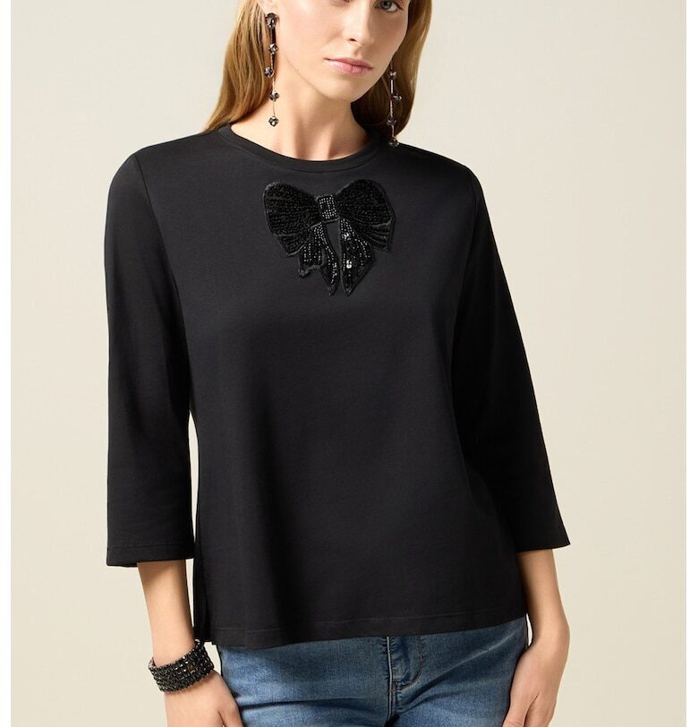 Блуза с овално деколте и мъниста Oltre