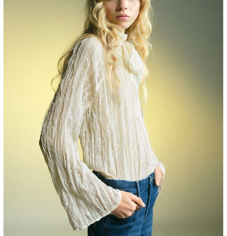 Блуза с панделка на яката Mango