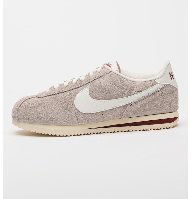Велурени маратонки Cortez SE Nike