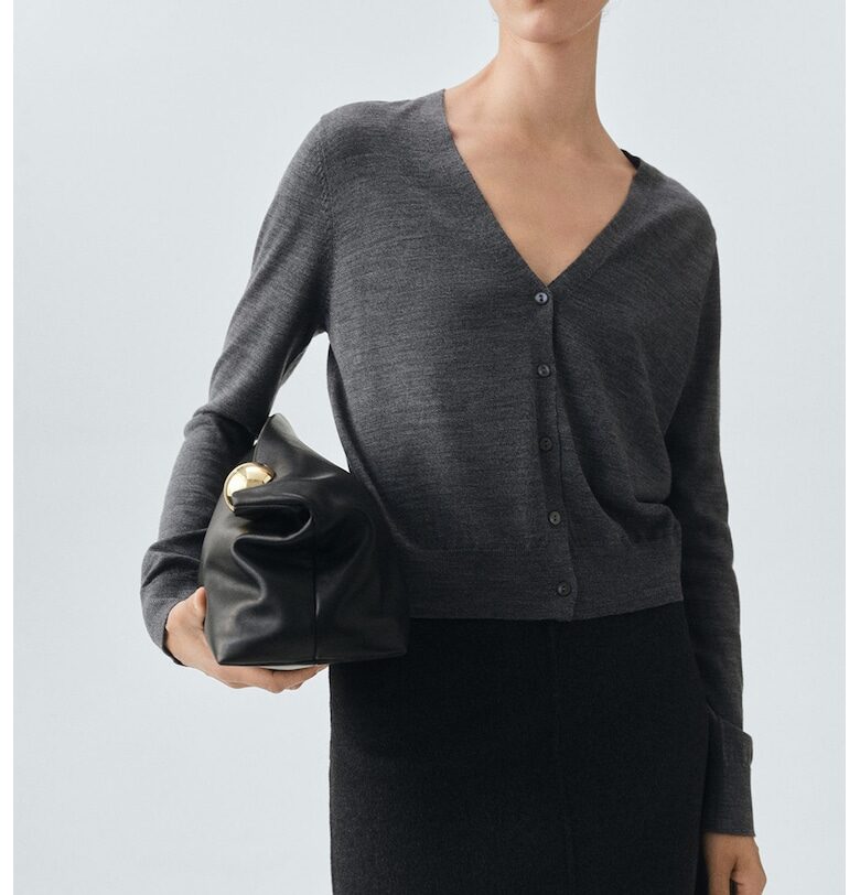 Вълнена шпиц жилетка с копчета Mango