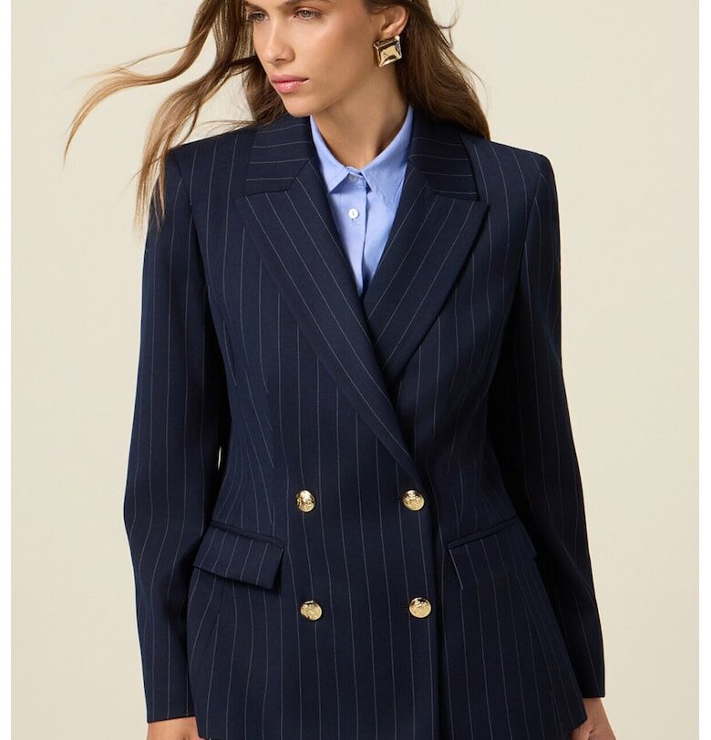 Двуредно сако със ситно райе Oltre