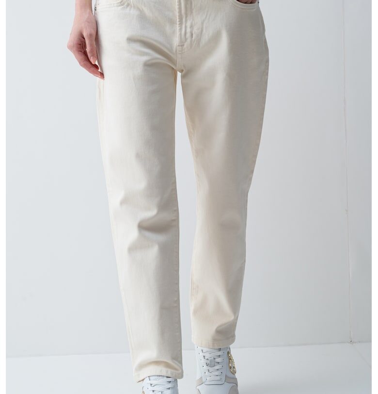 Дънки стил Girlfriend със средновисока талия GAP