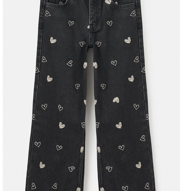 Дънки със сърцевидни бродерии Mango