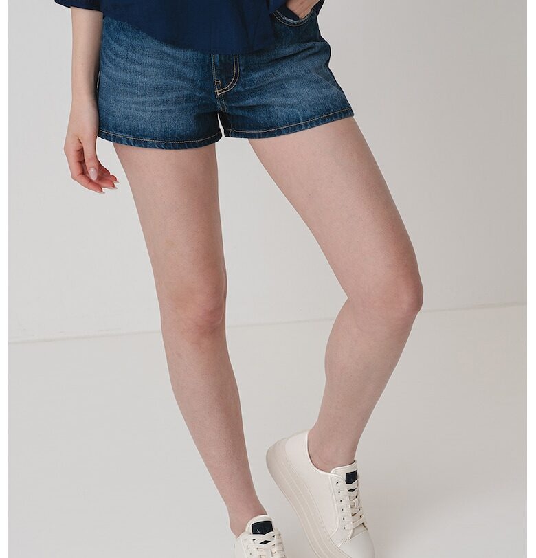 Едноцветен къс панталон слим United Colors of Benetton