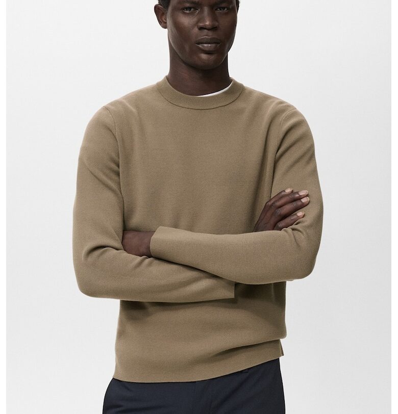 Едноцветен пуловер с овално деколте Mango