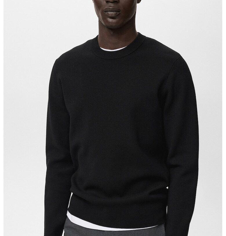 Едноцветен пуловер с овално деколте Mango