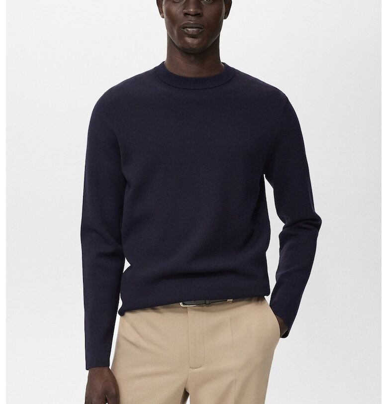 Едноцветен пуловер с овално деколте Mango