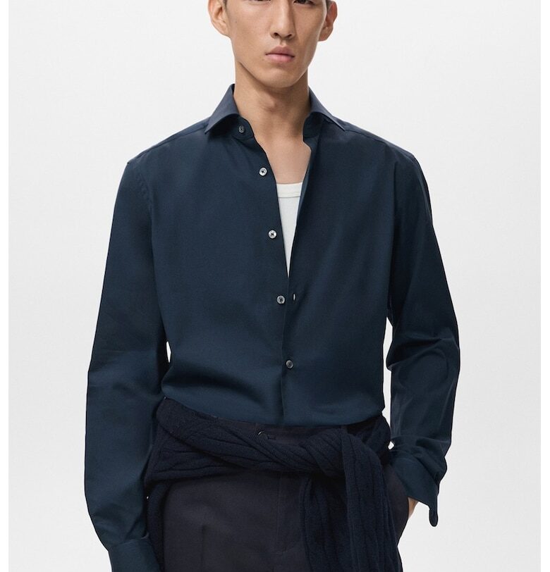 Едноцветна риза с яка с копчета Mango