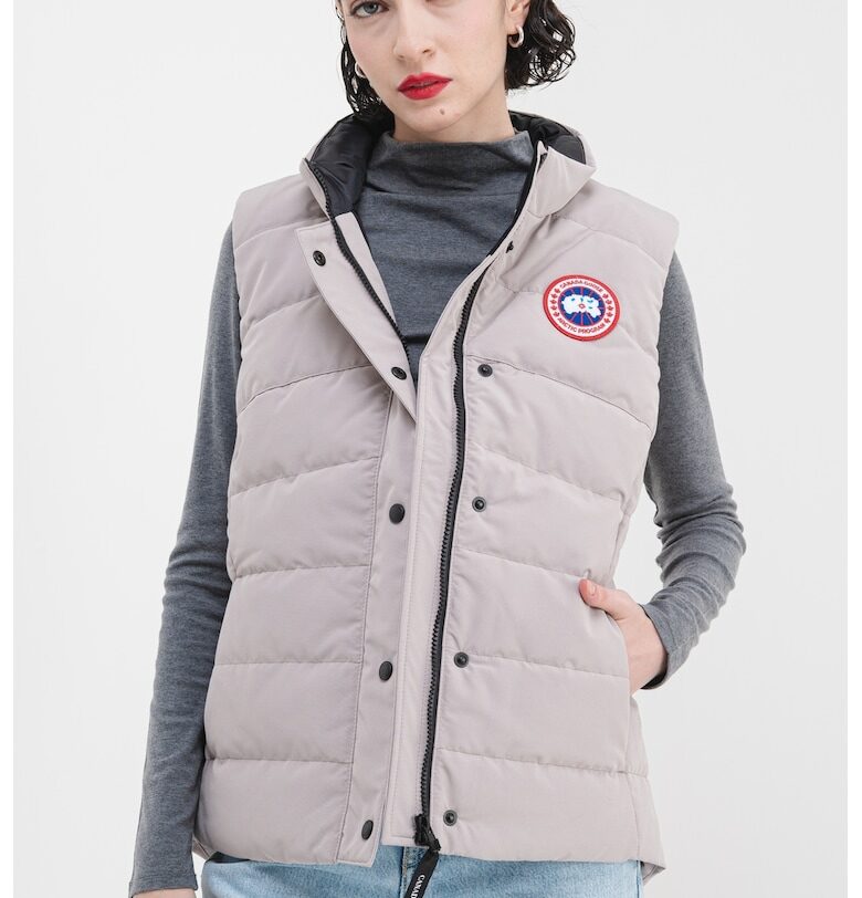 Елек с цип и странични джобове CANADA GOOSE
