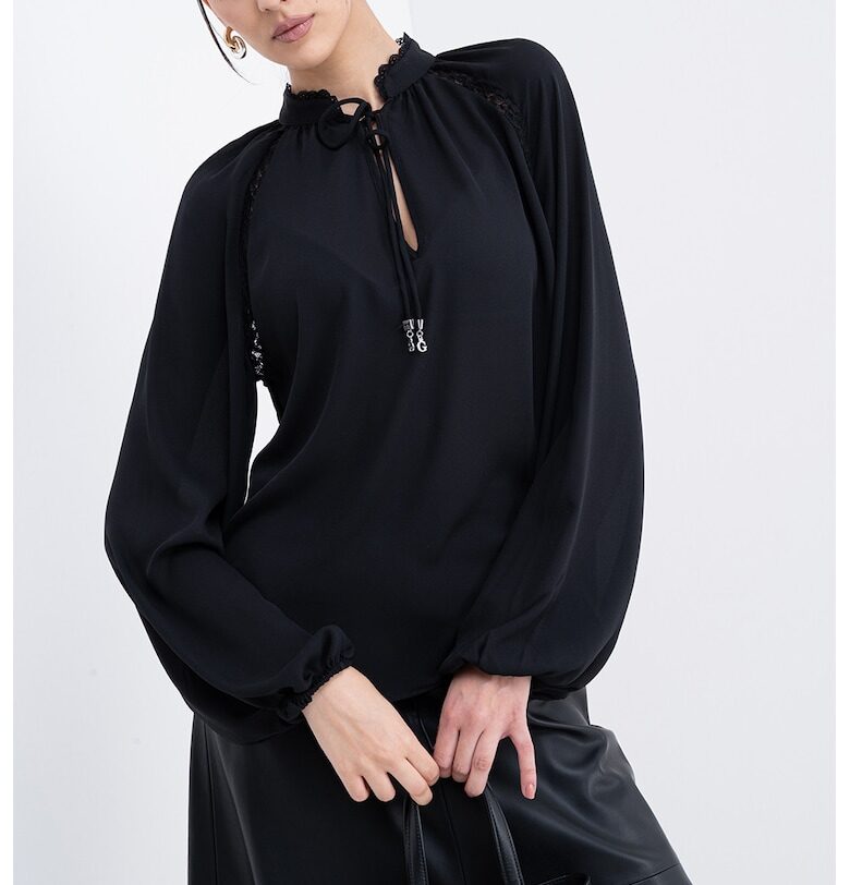 Ефирна блуза с бухнали ръкави GUESS