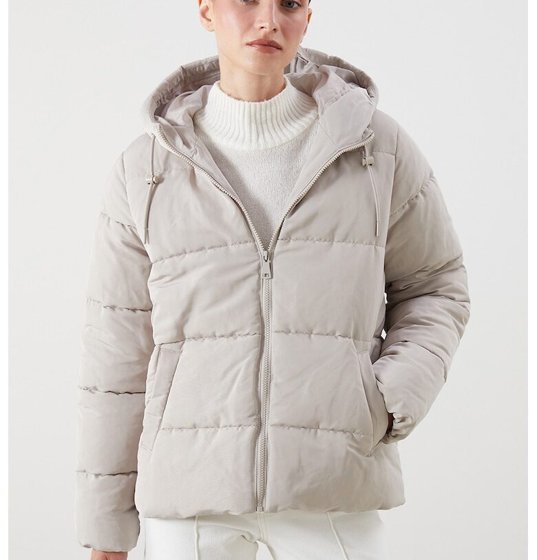 Зимно капитонирано яке с качулка LC WAIKIKI