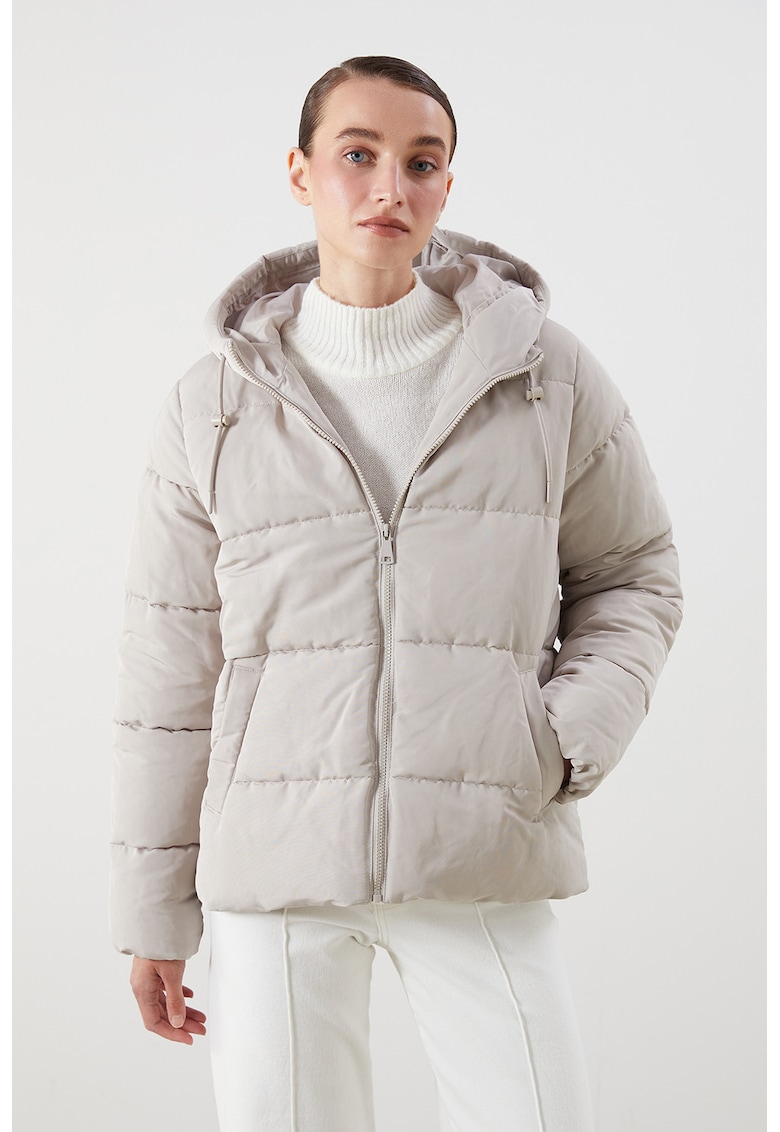 Зимно капитонирано яке с качулка LC WAIKIKI