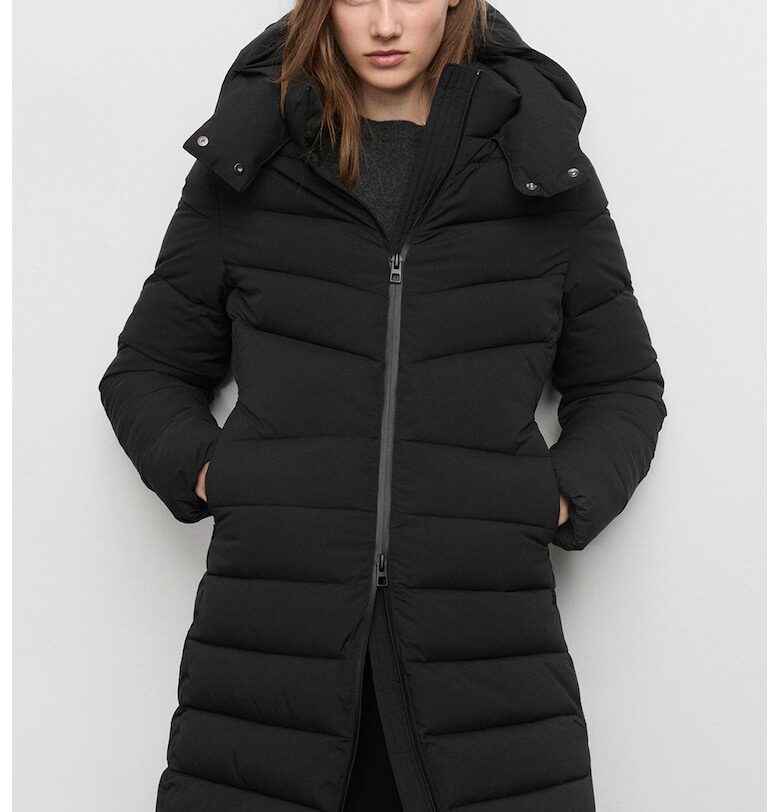 Зимно капитонирано яке с качулка Mango