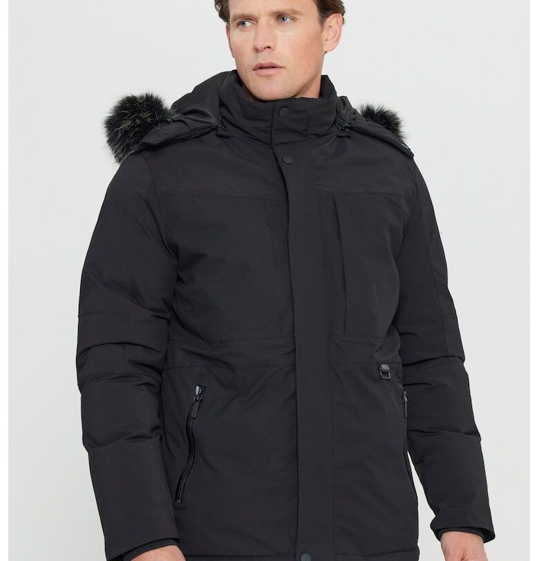 Зимно яке с отделяща се качулка ACCo