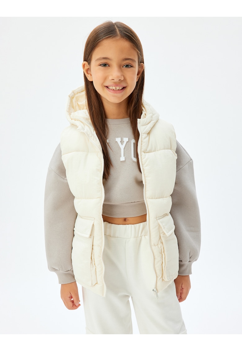 Капитониран елек с качулка и джобове KOTON