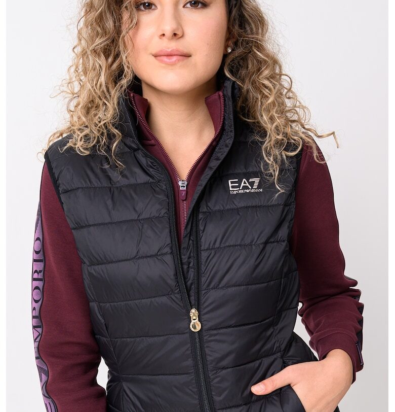 Капитониран елек с цип EA7