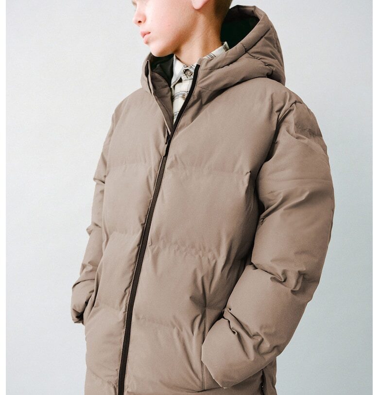 Капитонирано зимно яке Mango