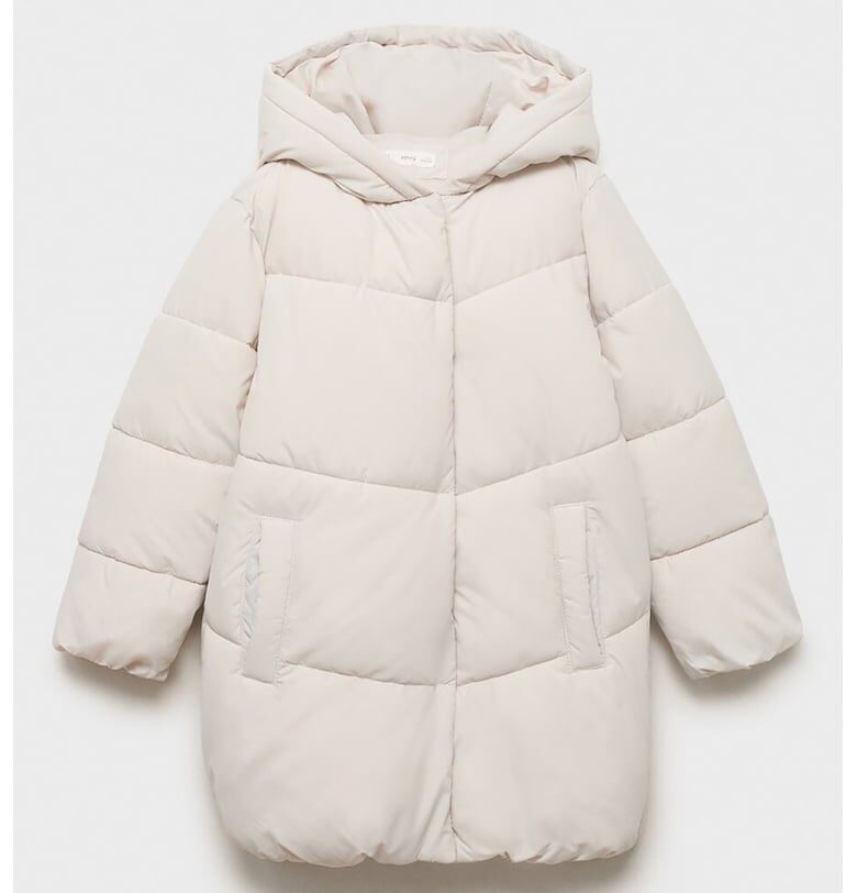 Капитонирано зимно яке с вътрешен етикет за името Mango