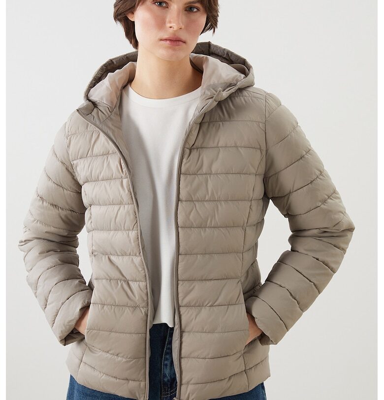 Капитонирано зимно яке с качулка LC WAIKIKI