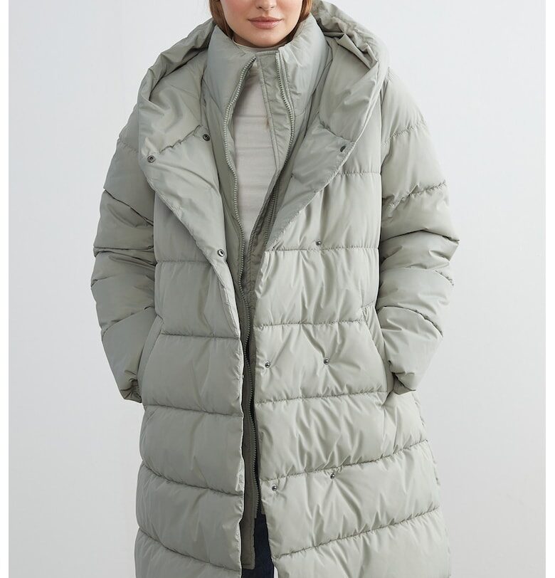 Капитонирано зимно яке с качулка LC WAIKIKI