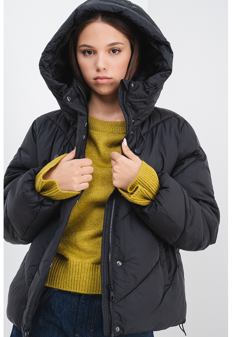 Капитонирано зимно яке с качулка Only