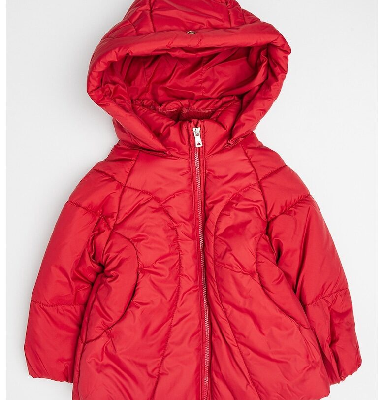 Капитонирано зимно яке с отделяща се качулка Mayoral