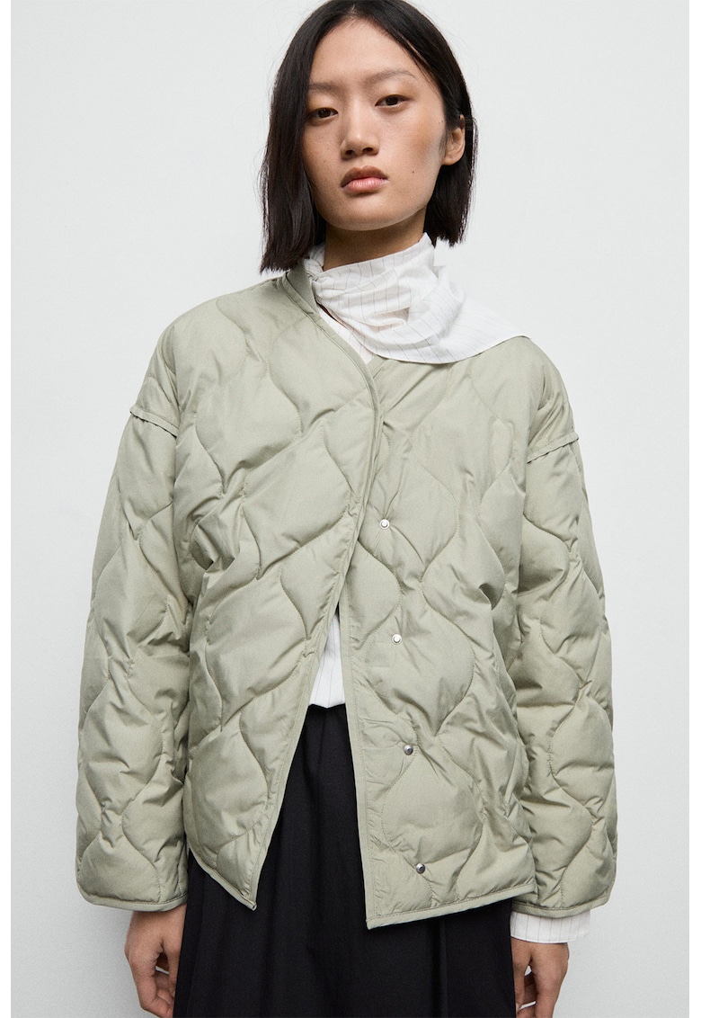 Капитонирано яке Mango