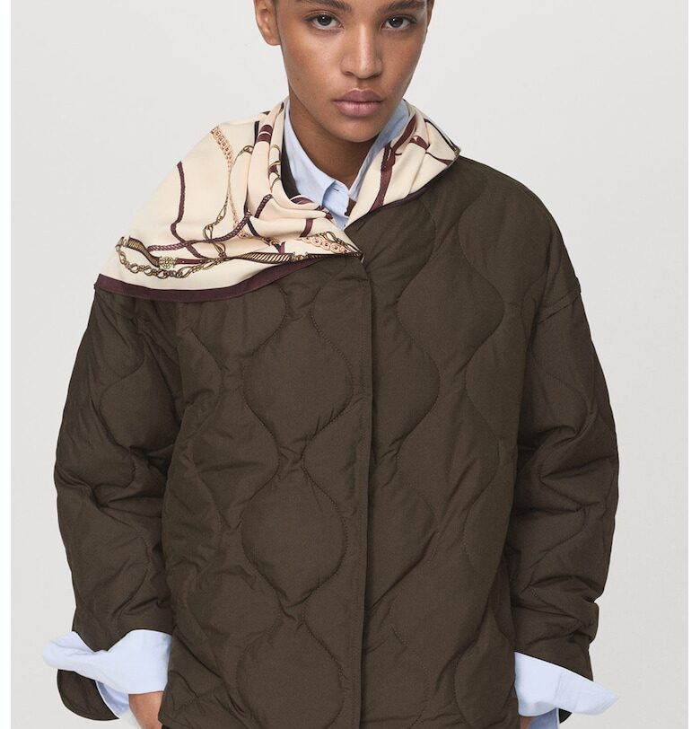 Капитонирано яке Mango