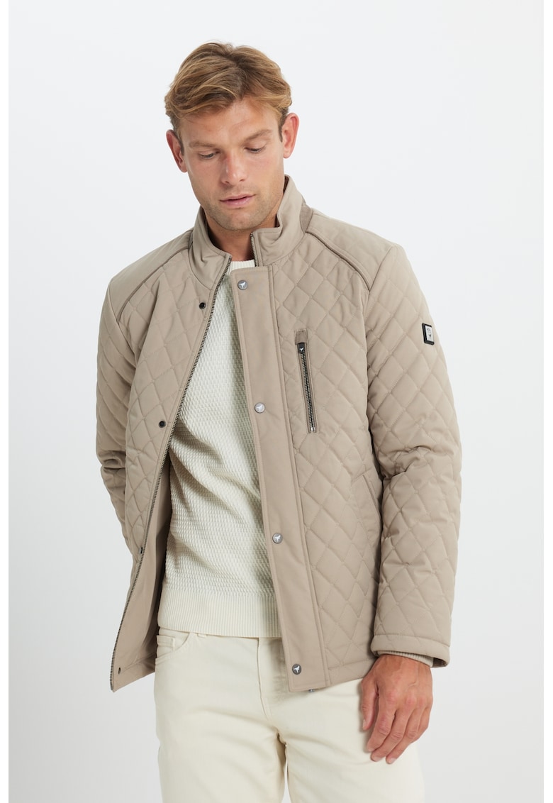 Капитонирано яке с капси ACCo