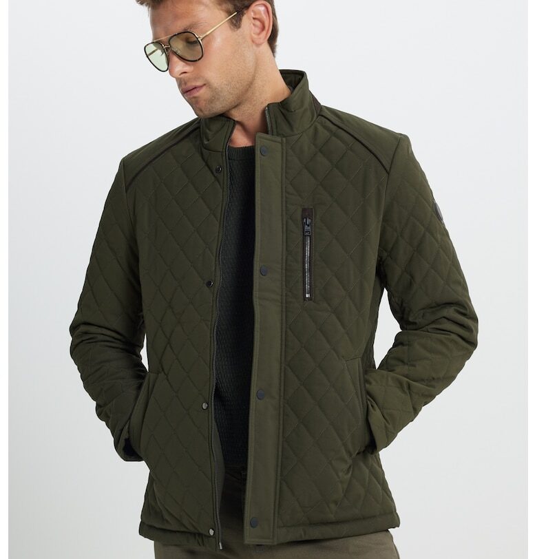 Капитонирано яке с капси ACCo