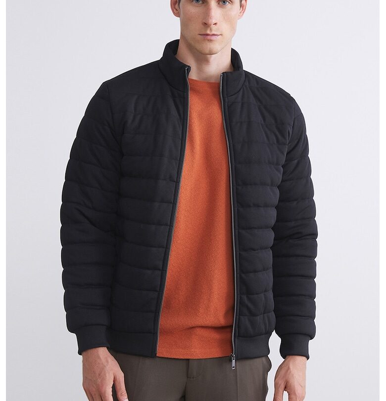 Капитонирано яке с цип LC WAIKIKI