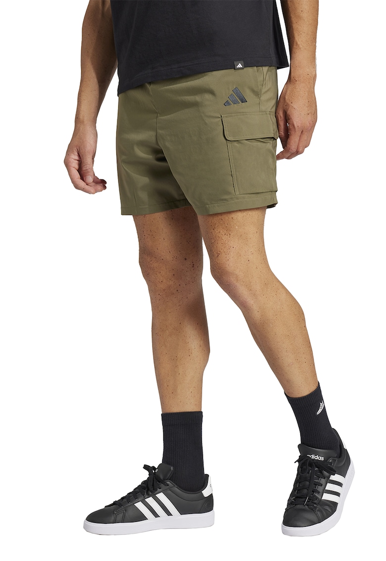 Карго къс панталон Essentials Chelsea adidas Sportswear