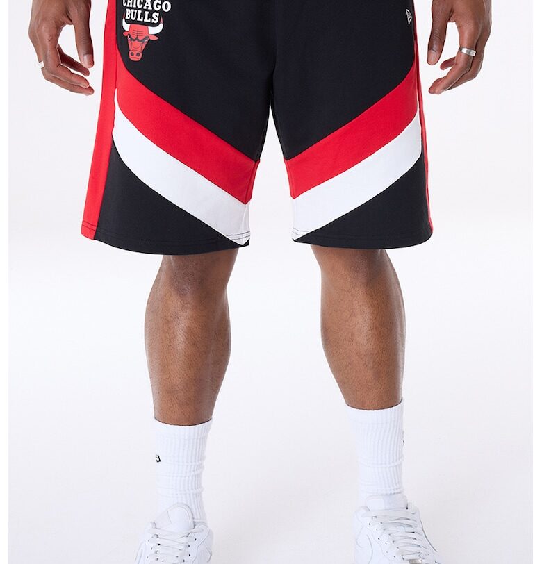 Къс спортен панталон с принт Chicago Bulls New Era