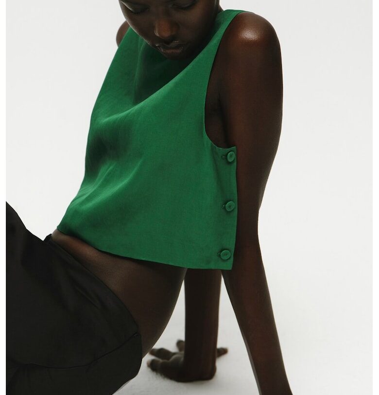 Къс топ с копчета на гърба Mango