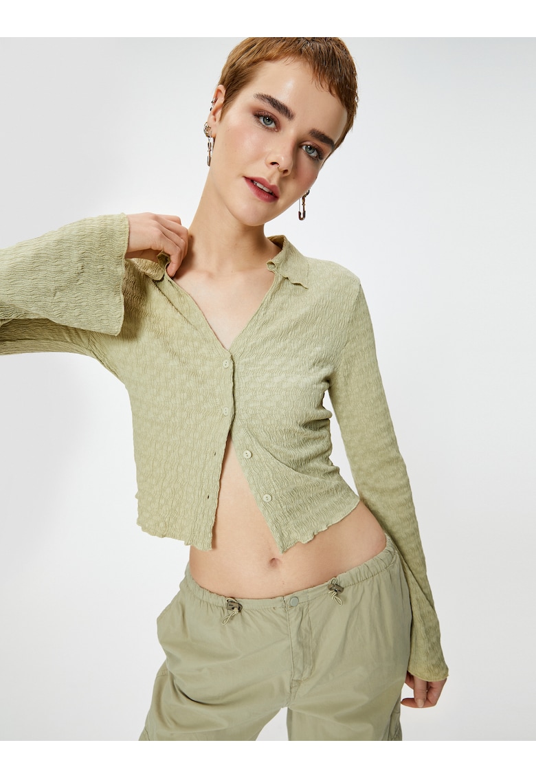 Къса релефна риза с шпиц KOTON