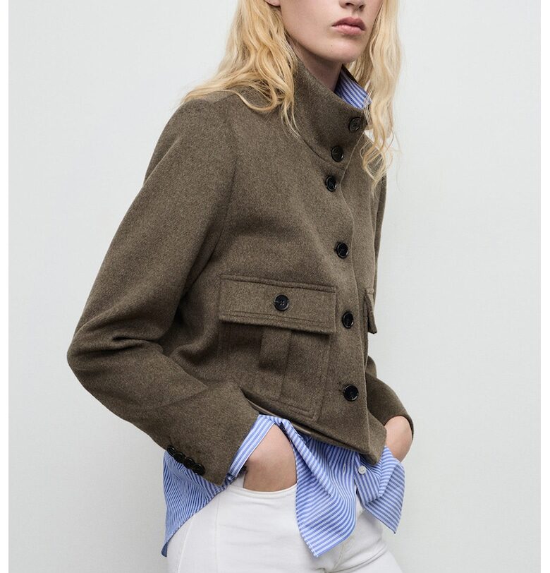 Късо палто с вълна и копчета Mango