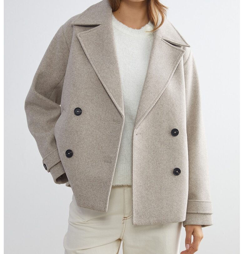 Късо палто с копчета LC WAIKIKI