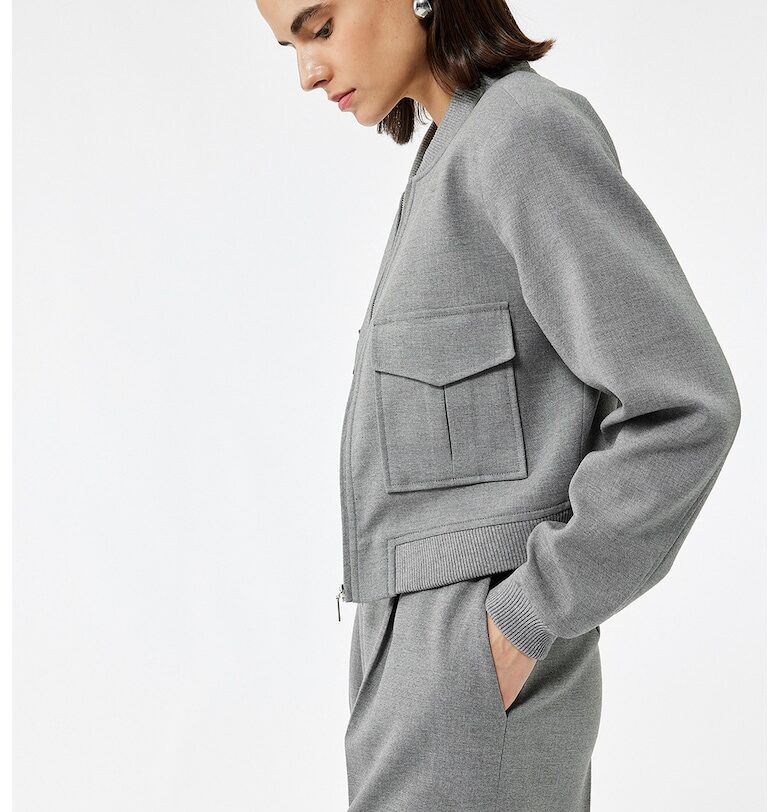 Късо яке с джобове с капаче KOTON