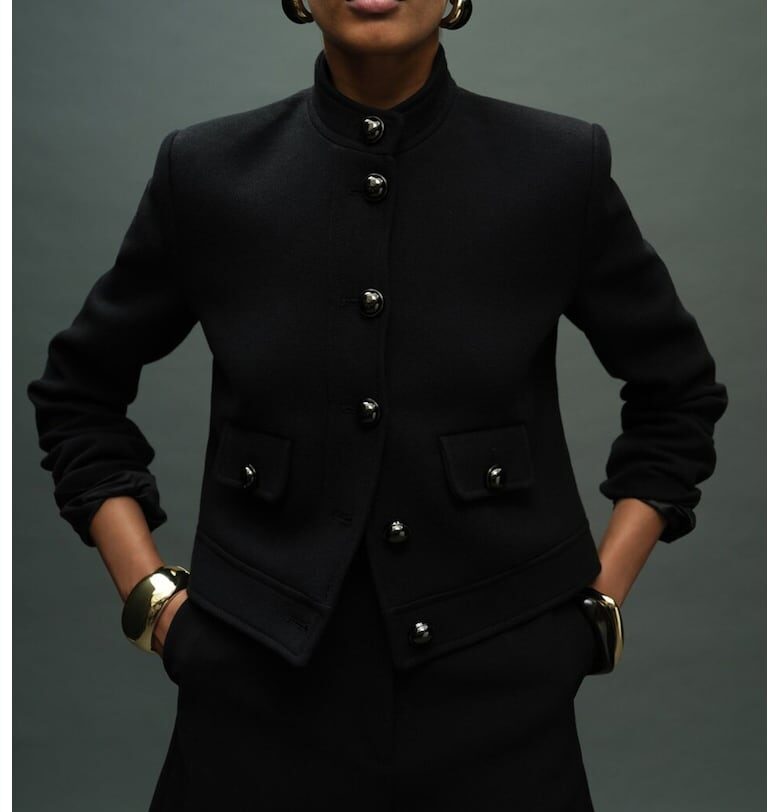 Късо яке с копчета Mango