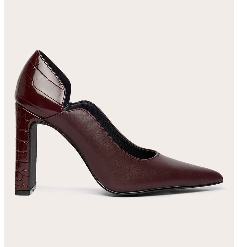 Обувки от еко кожа с масивен ток Motivi