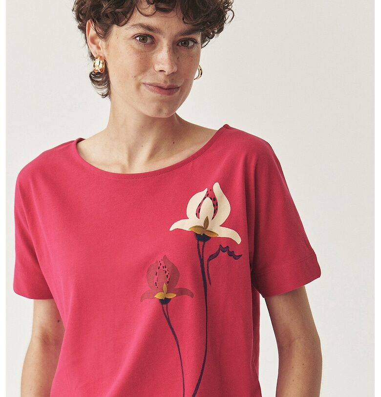 Памучна тениска с овално деколте и флорален дизайн - Фуксия - Tatuum