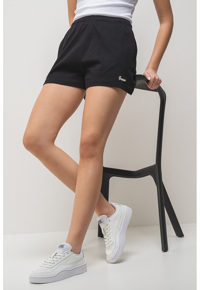 Памучни фитнес шорти GUESS