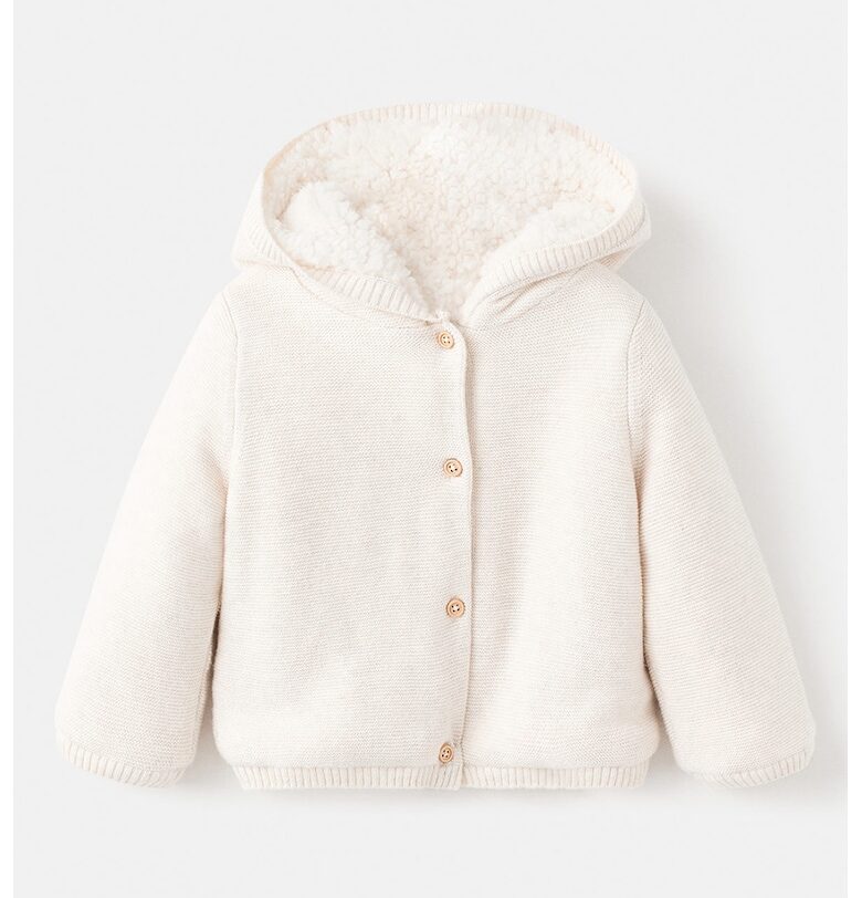 Плетена жилетка с копчета Mango