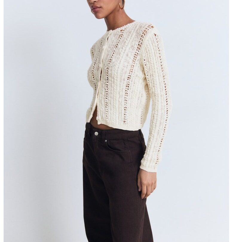 Плетена жилетка с копчета и ажур Mango