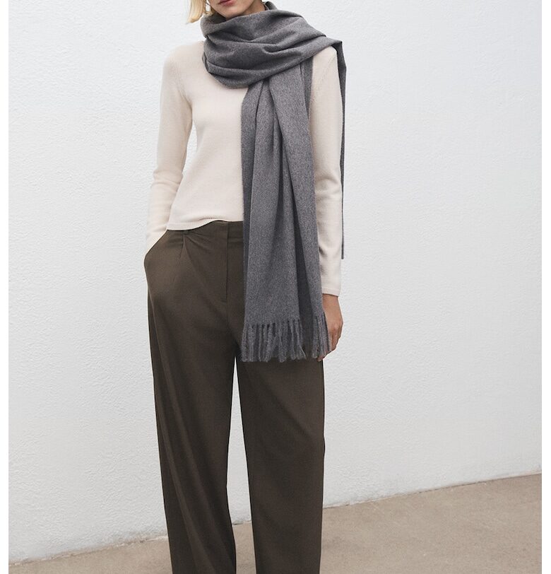 Пуловер с деколте тип лодка Mango